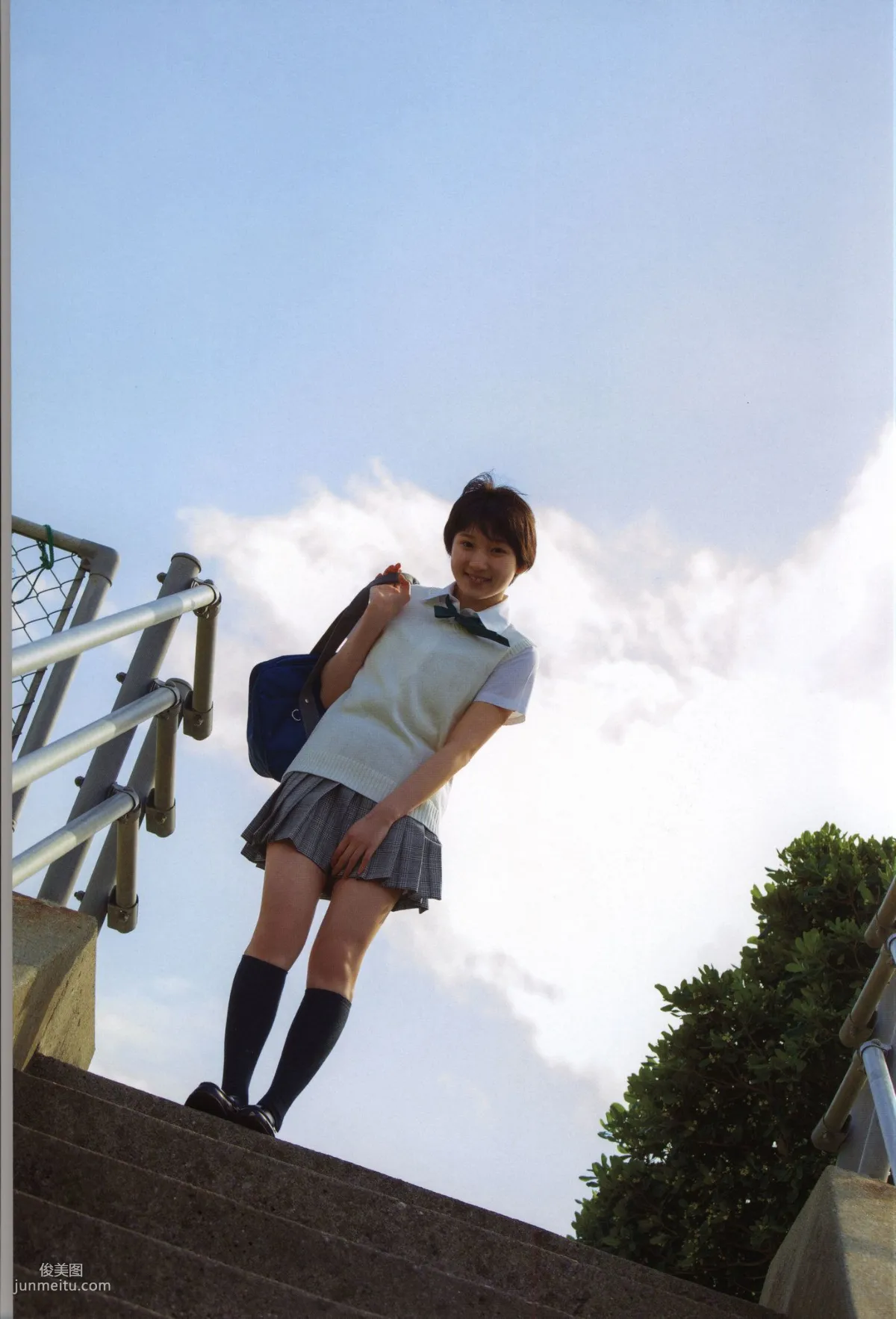 宮本佳林《Karin sixteen》Amazon限定カバーVer [PB写真集]