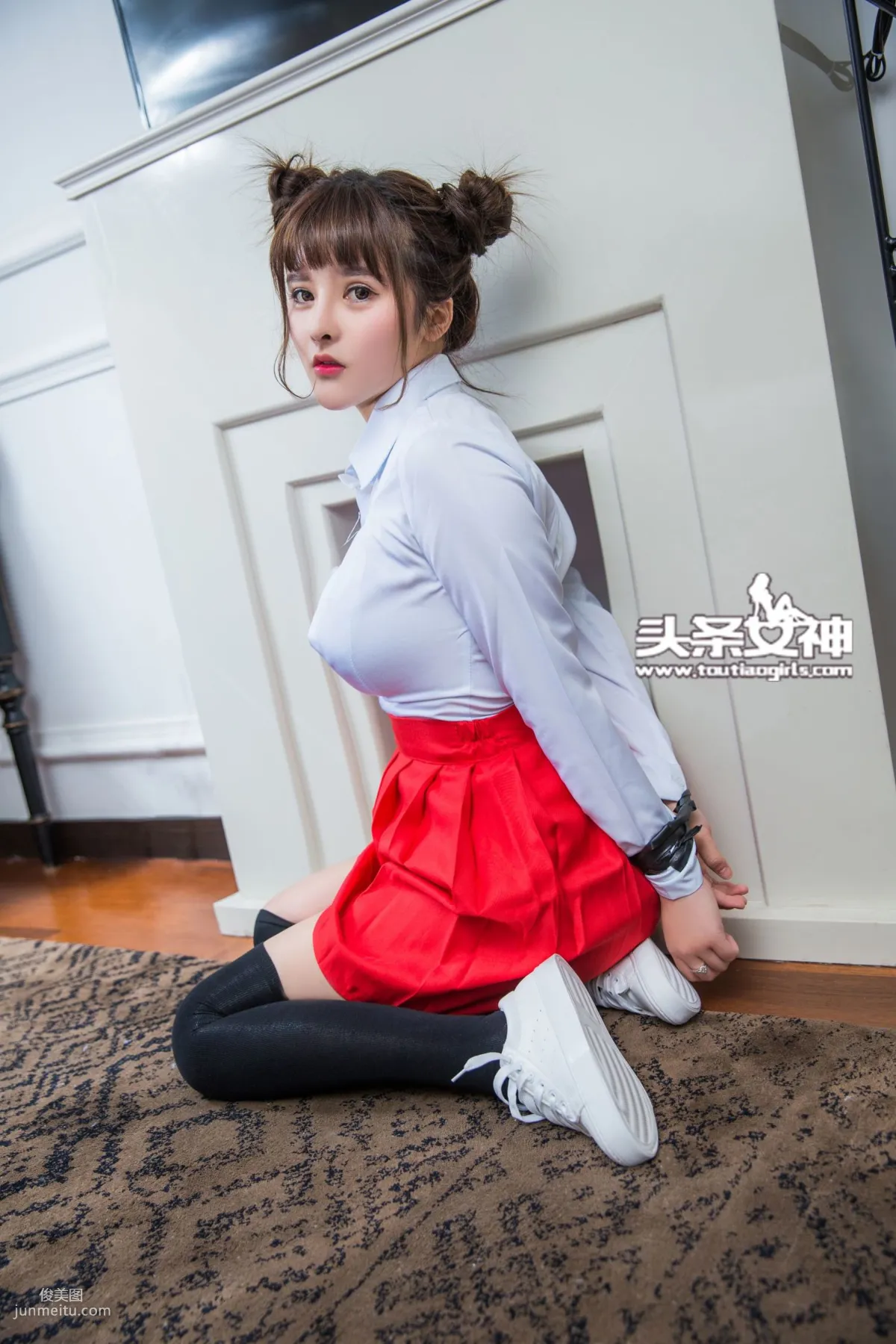 杨漫妮《丰乳肥臀小女生捆缚篇》 [头条女神] VIP专享 写真集