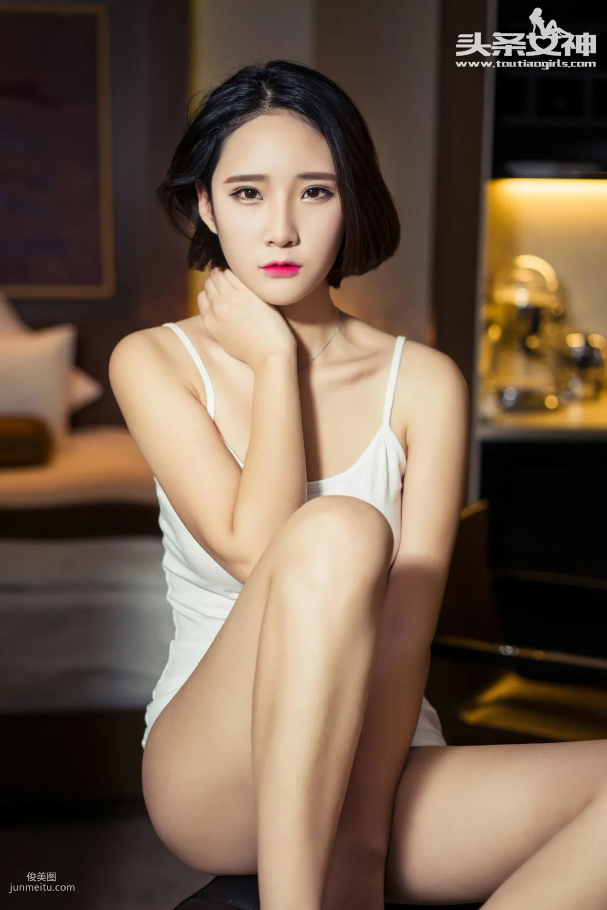 秦若兮《芊芊玉足 黄昏的邂诟》 [头条女神] 写真集