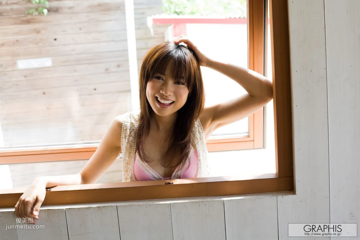 伊东遥《Look!》 [Graphis] Gals 写真集