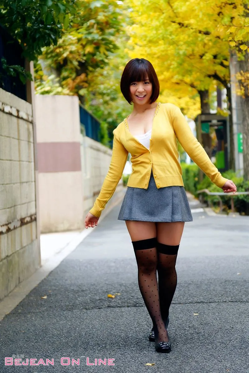 Special スペシャルグラビア Wakaba Onoue 尾上若葉 [Bejean On Line] 写真集