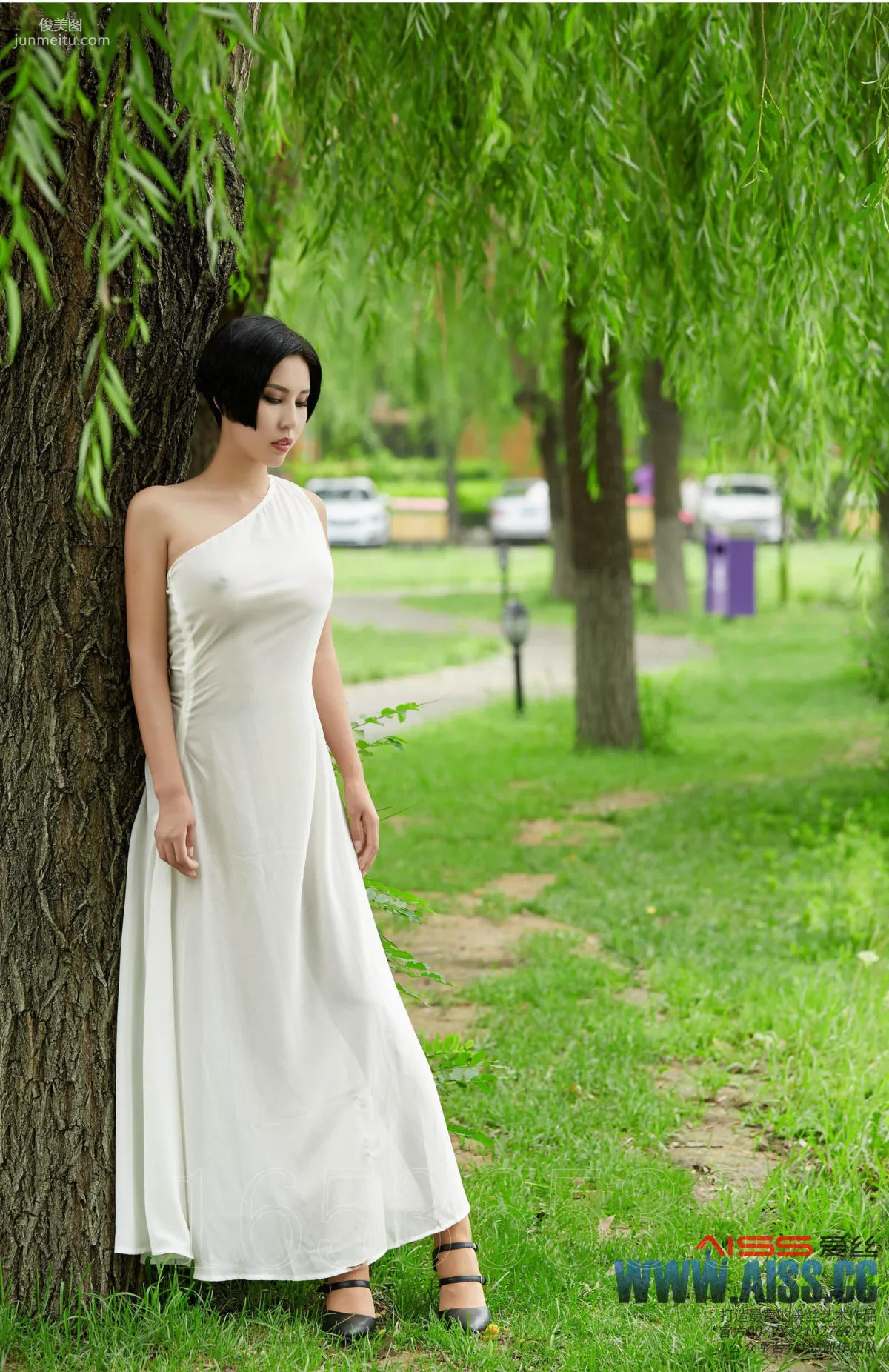 娜依灵儿《美丝灵儿》 [AISS爱丝] F6019 写真集