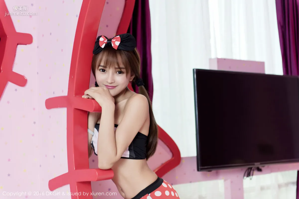 岑雨桥《粉红圣诞主题系列》 [御女郎DKGirl] VOL.003 写真集