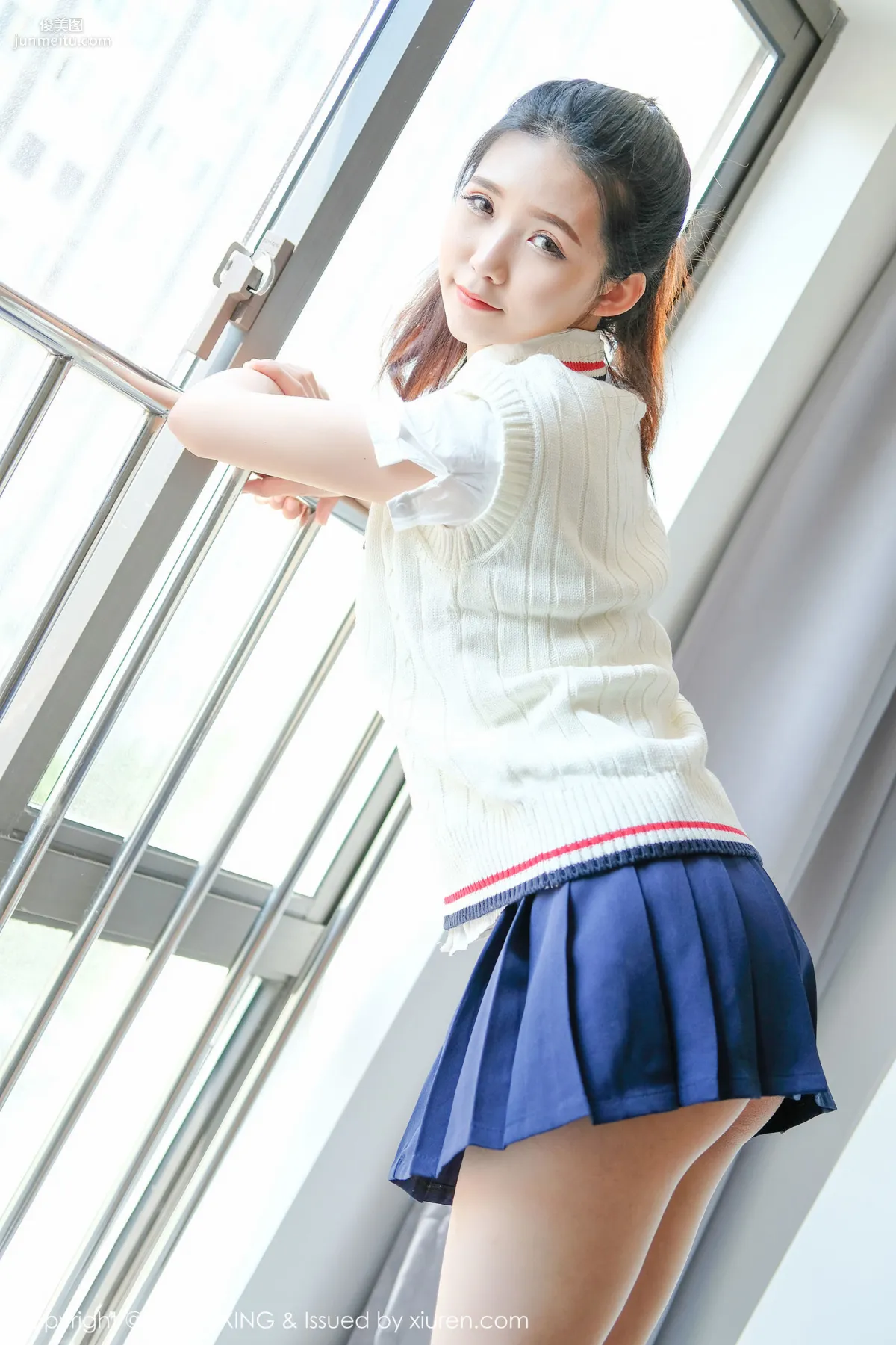 可爱的小叶子《校服软妹》 [优星馆UXING] VOL.056 写真集
