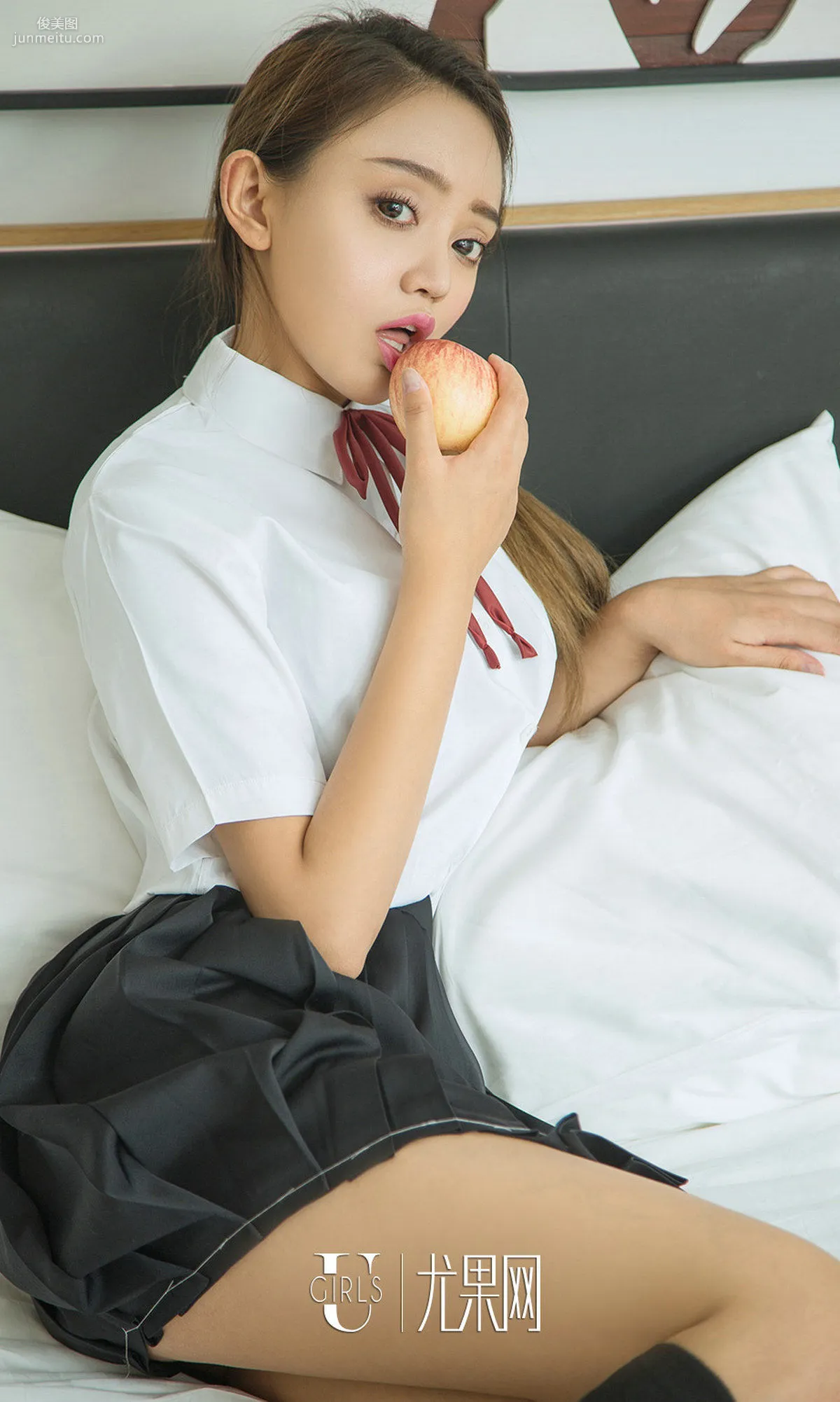 黛斯羽《害羞的OL》 [尤果圈] No.859 写真集