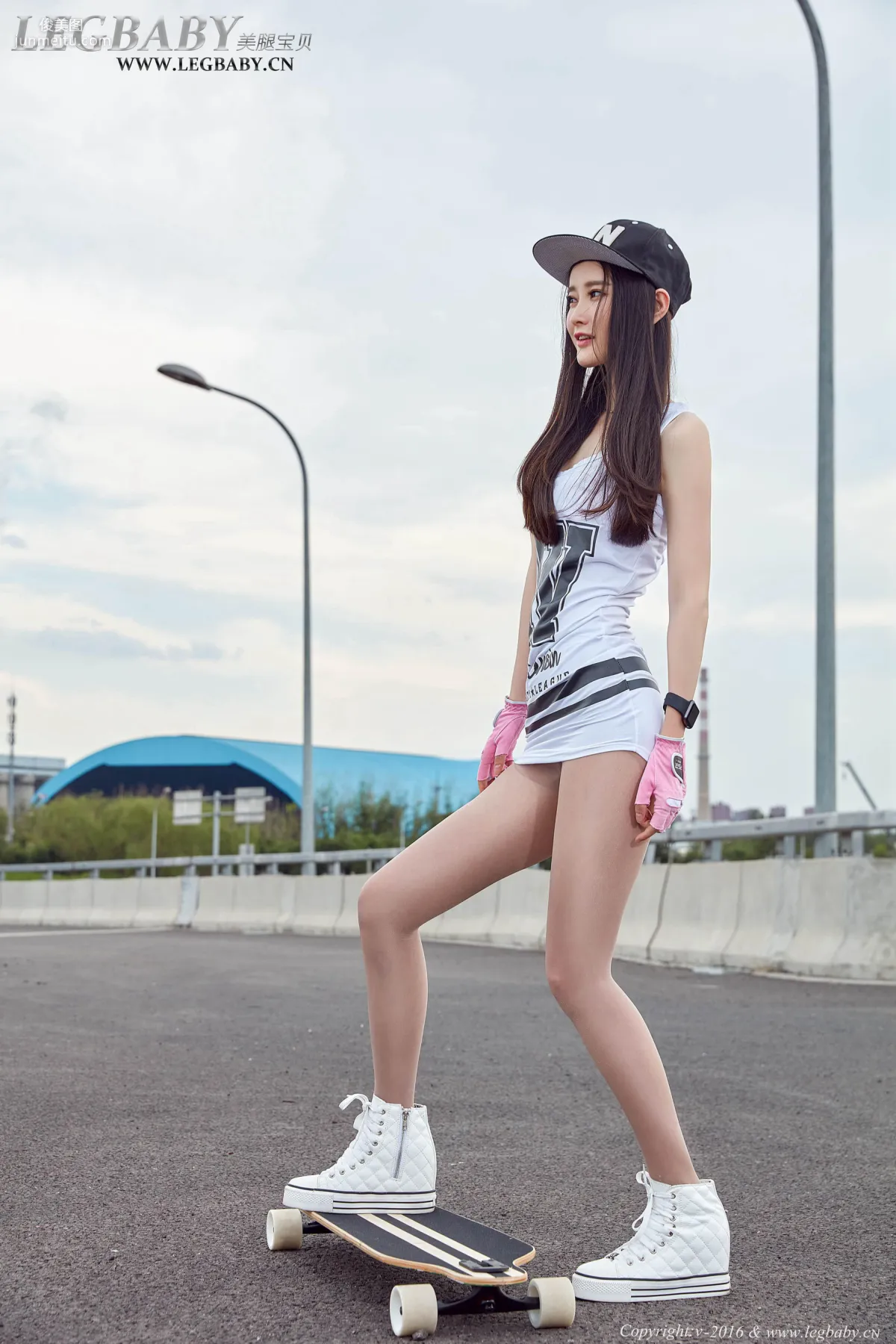 潇潇《单板女神》 [Legbaby美腿宝贝] V028 写真集