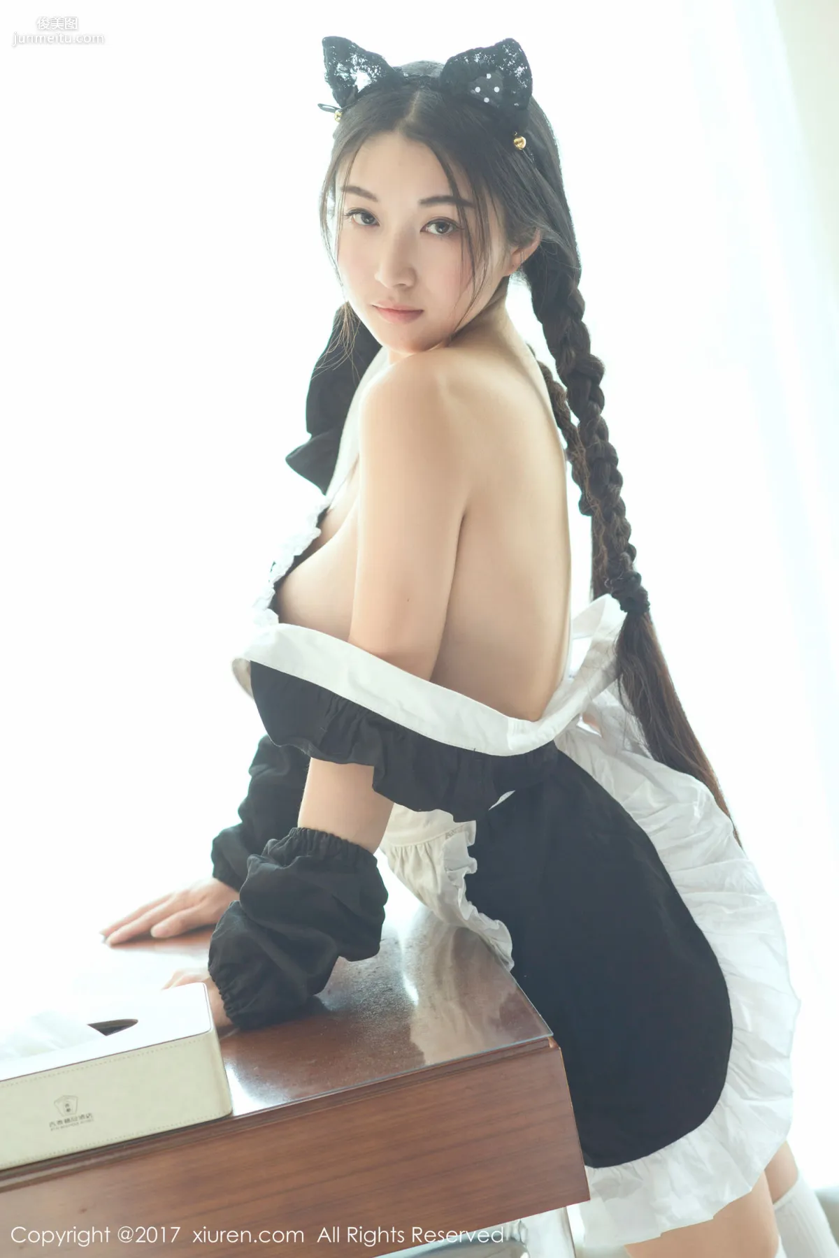 盼盼已鸠《透明旗袍和日系女仆装》 [秀人网XIUREN] No.732 写真集