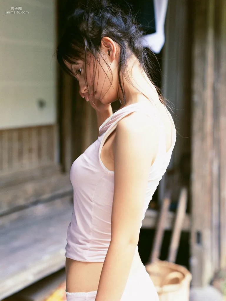 [Wanibooks] NO.10 Ayaka Komatsu 小松彩夏 写真集