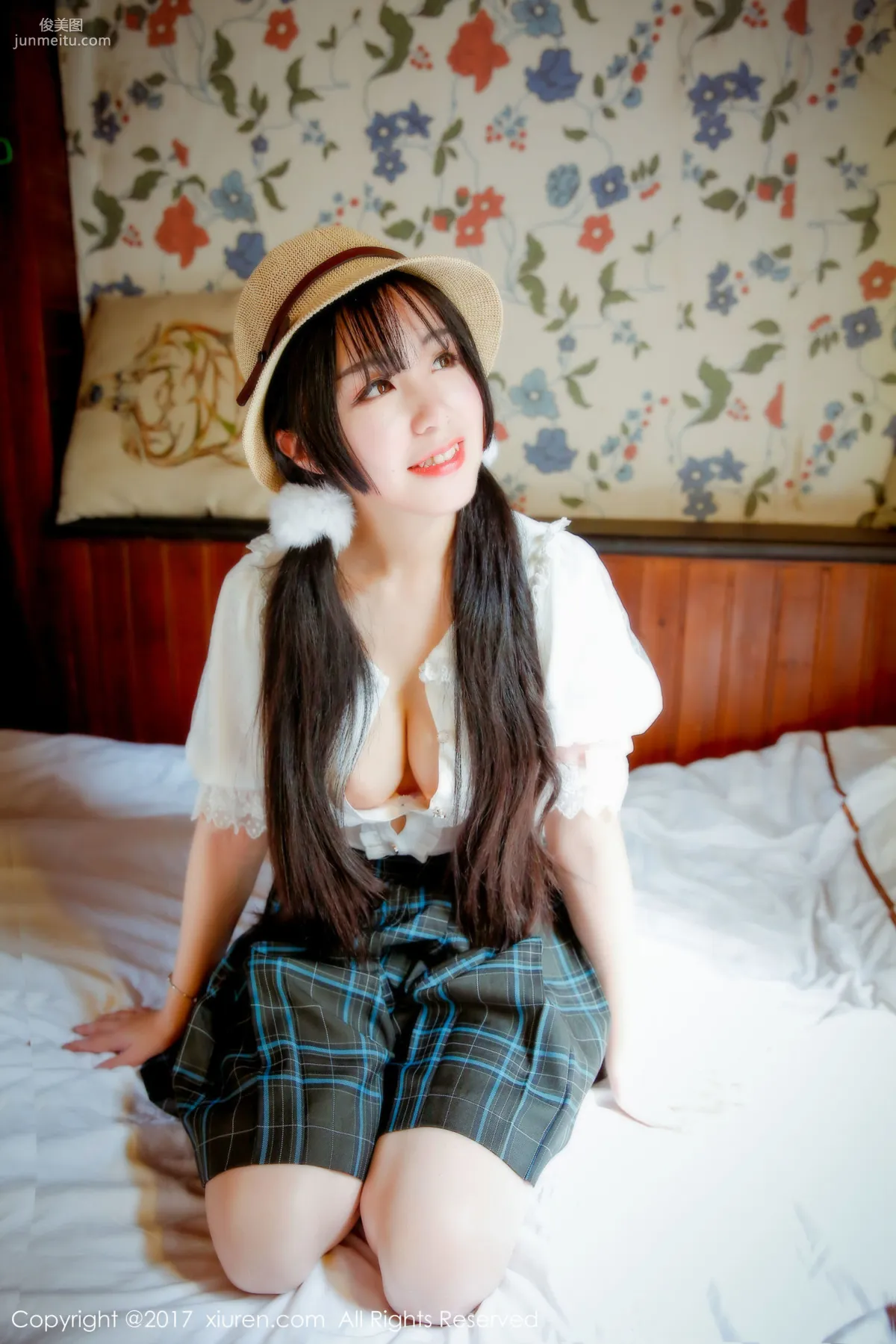 v菜《戴草帽的青涩私房少女》 [秀人网XIUREN] No.742 写真集