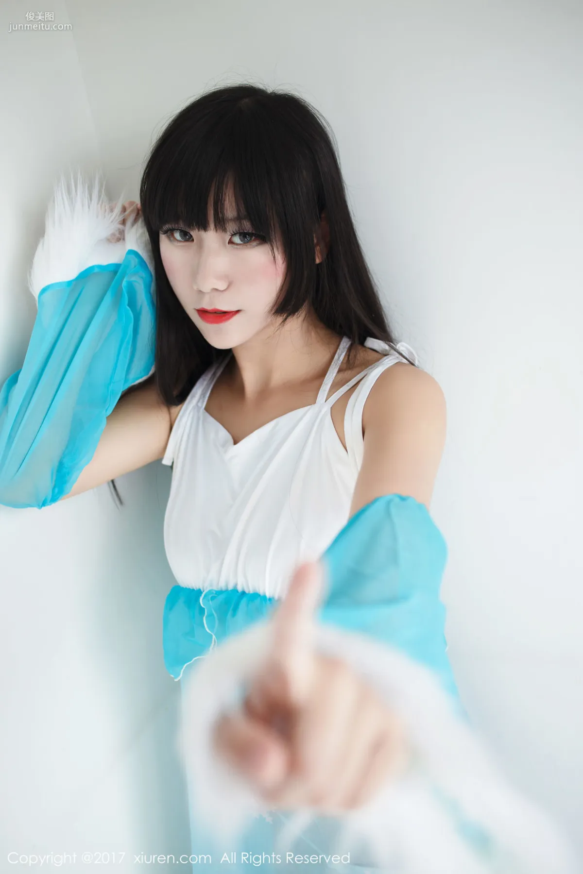 模特香风提比w《首套cos》 [秀人网XIUREN] No.676 写真集