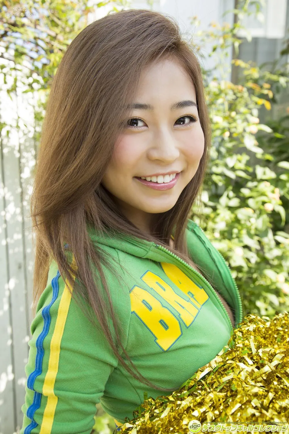 十枝梨菜《バスト90cmGカップのミニマムグラマー》 写真集 [DGC] NO.1337