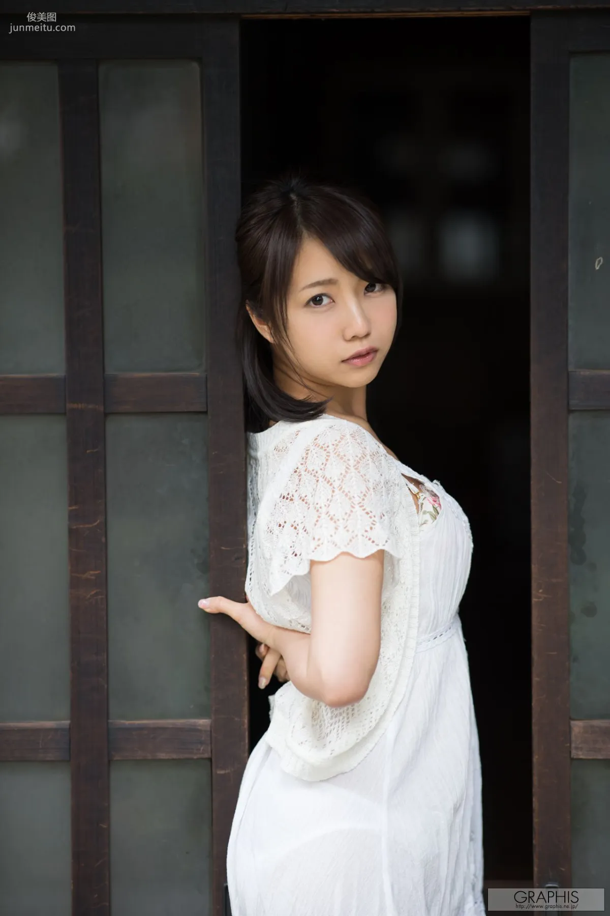 戸田真琴『Pure purification』 [Graphis] Gals 写真集