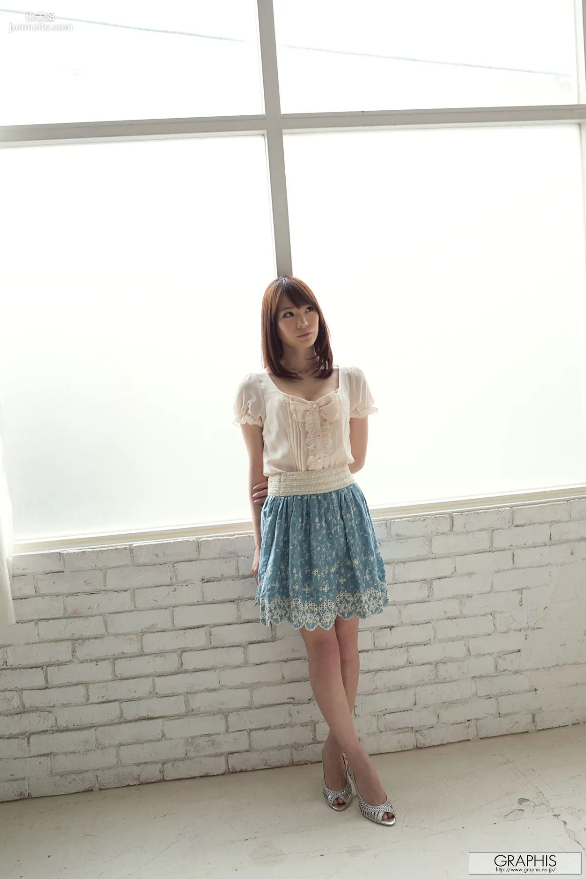 鈴村あいり《Quietly》 [Graphis] Gals 写真集