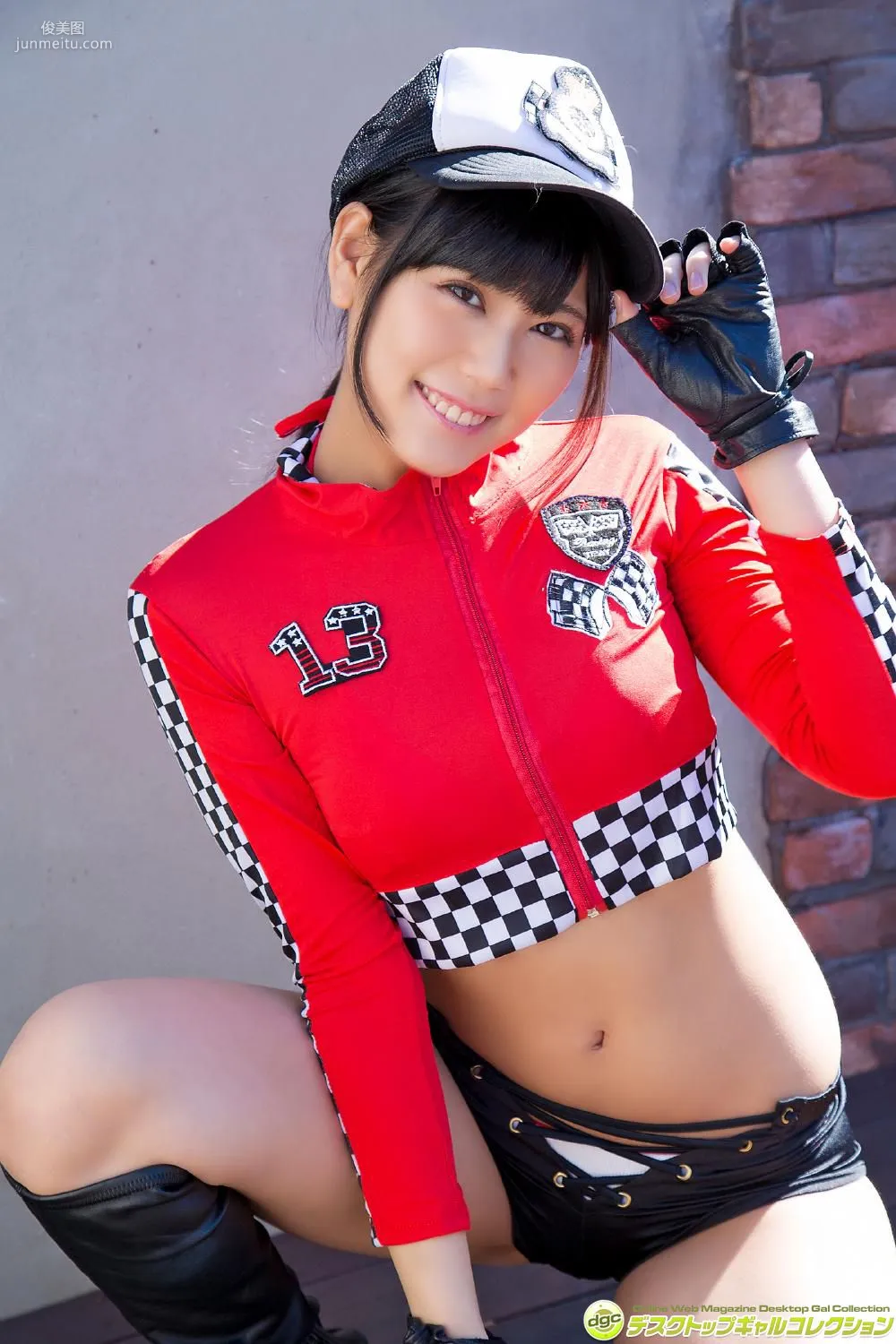 篠原冴美《爽やかな笑顔が眩しいマシュマロGカップ！》 [DGC] 写真集