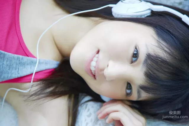 [Wanibooks] NO.74 Moe Arai 荒井萌 写真集