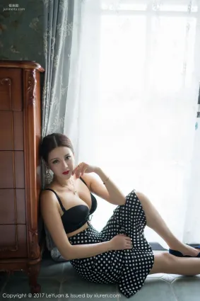 美希子《绝佳身材、一双玉兔呼之欲出》 [星乐园LeYuan] VOL.041 写真集