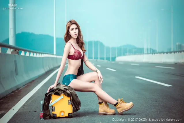 蔡乐儿《美胸美腿，修长丝足》 [御女郎DKGirl] VOL.018 写真集