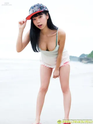 青山ひかる《誰もが認める最胸Ｉカップを持つグラドル！》 [DGC] 写真集