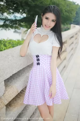 于大小姐AYU《街拍超短裙+可爱内衣》 [美媛馆MyGirl] Vol.018 写真集