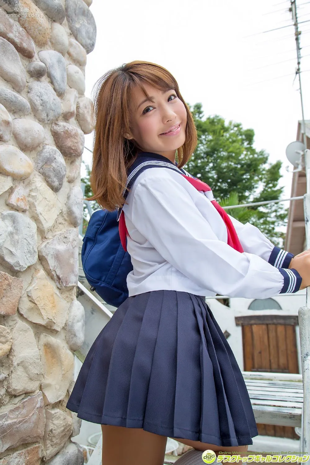 橋本梨菜《色黒Gカップのムッチリボディで人気上昇中》写真集 [DGC] NO.1329