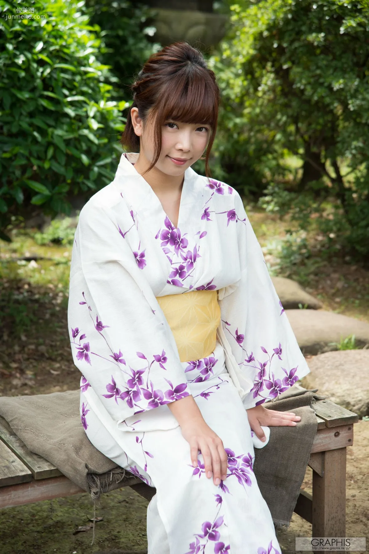 紗倉まな《Summernude》 [Graphis] Gals 写真集