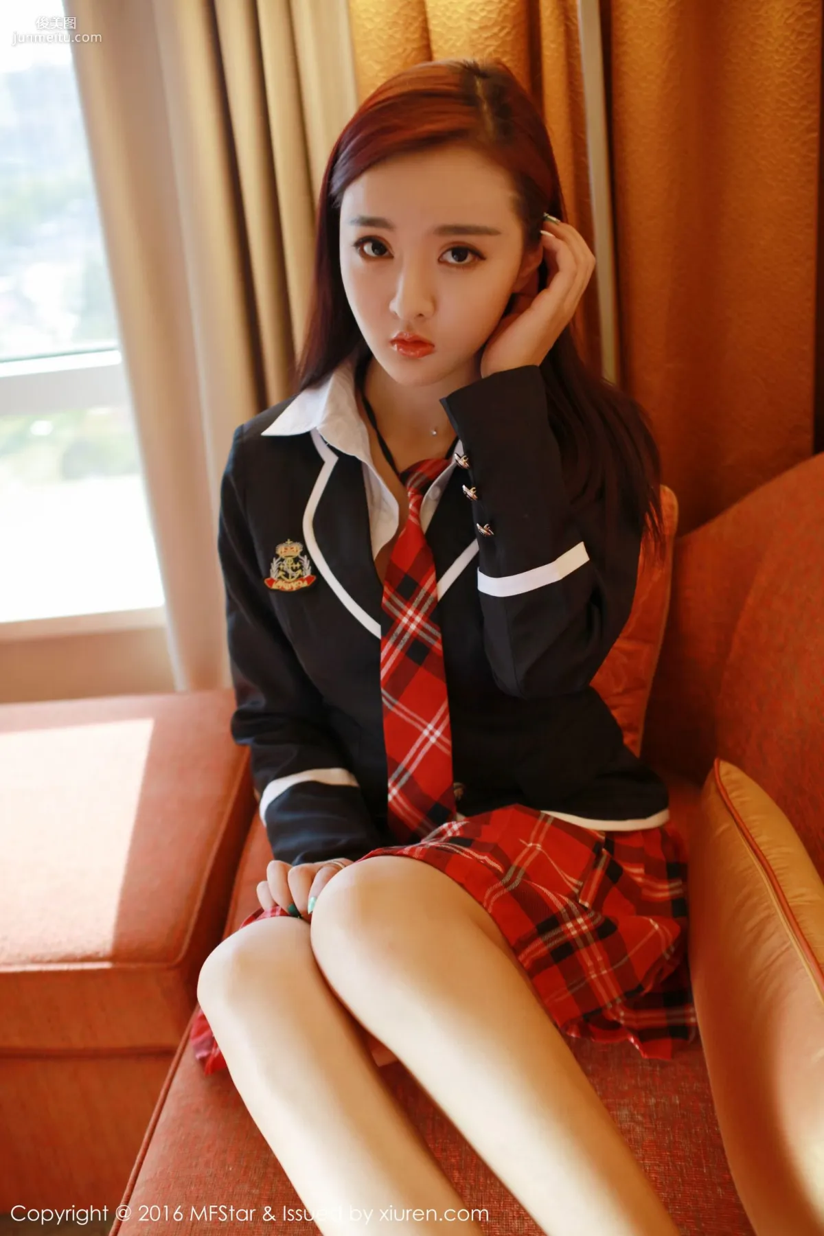 佳佳JiaJia《难以抗拒的校服诱惑》 [模范学院MFStar] Vol.075 写真集