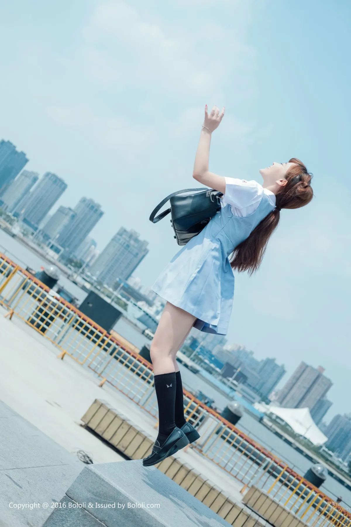 制服女神柳侑绮《青涩的回忆》 [Bololi波萝社] BOL.006 写真集
