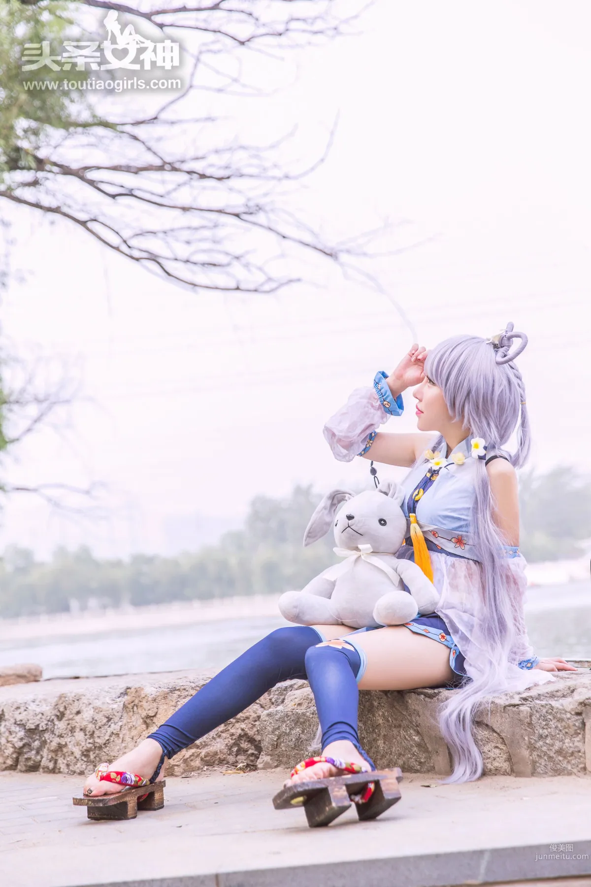 欣欣《天依娃娃》 [头条女神] 写真集