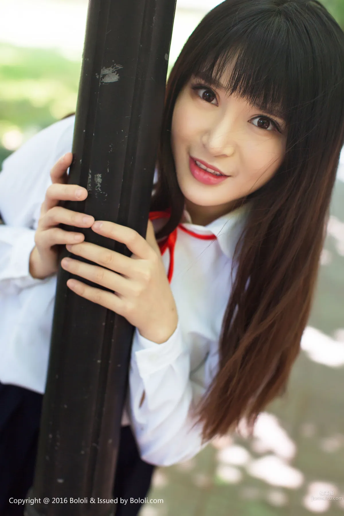 豆豆《校服女生》 [Kimoe激萌文化] KIM019 写真集