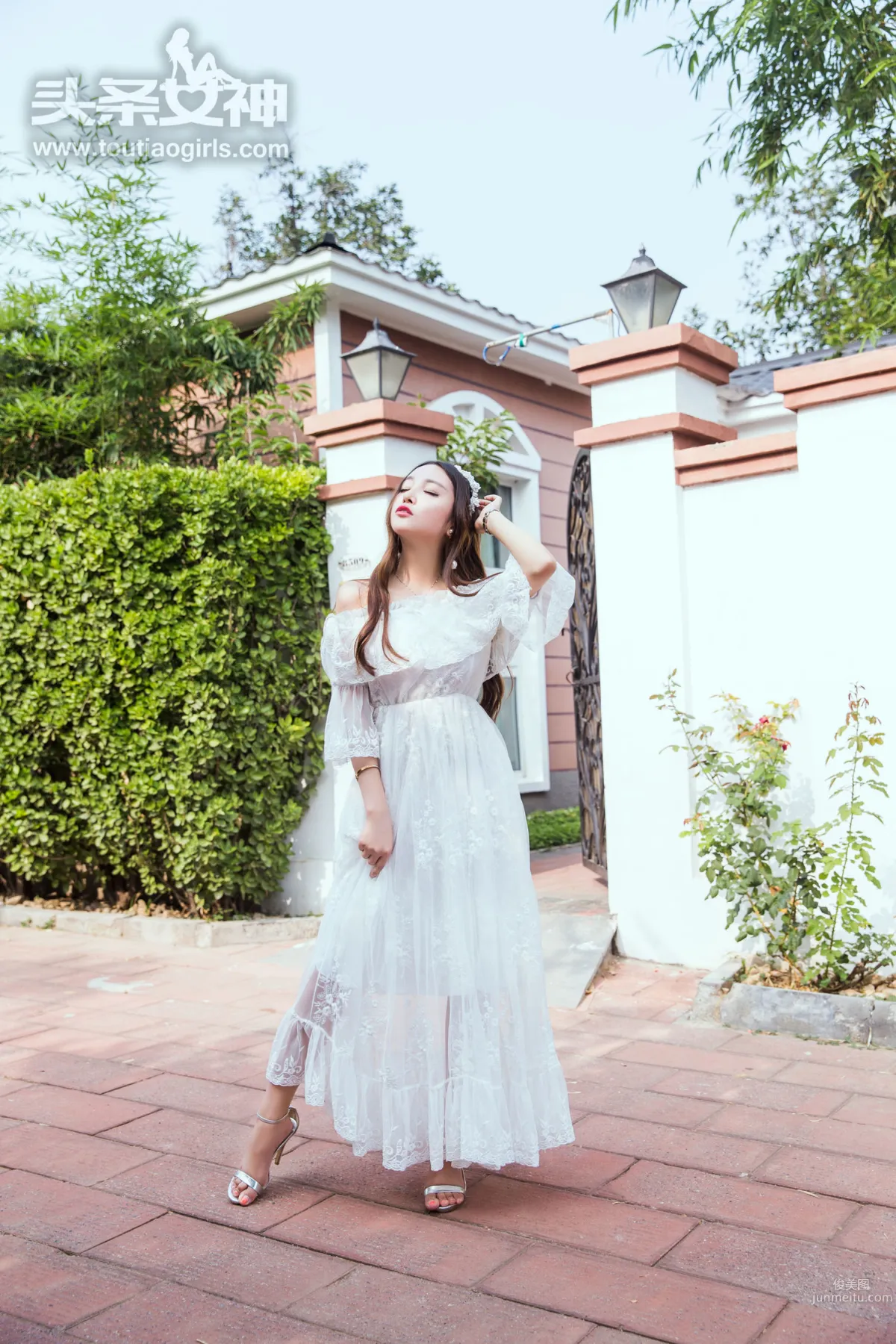 李梓熙《花花仙子》 [头条女神] 写真集