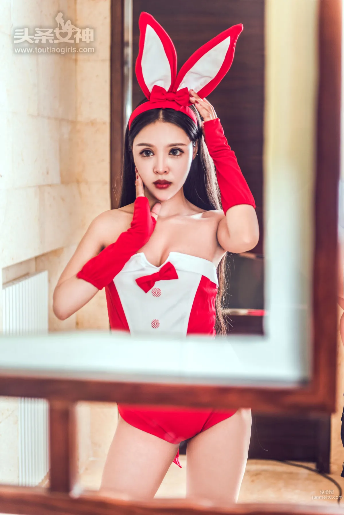 锦葵《美人秘书》 [头条女神] 写真集