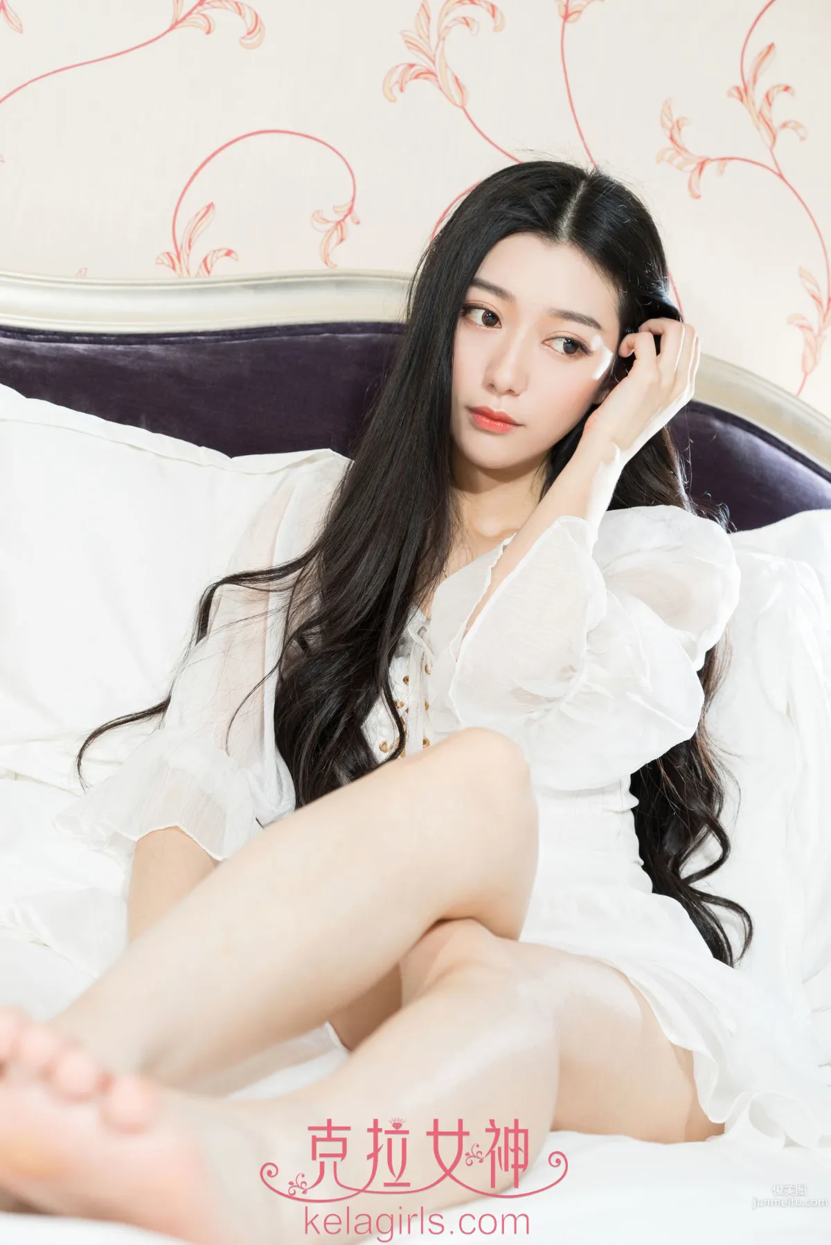 小新《云空漫步》 [克拉女神] 写真集