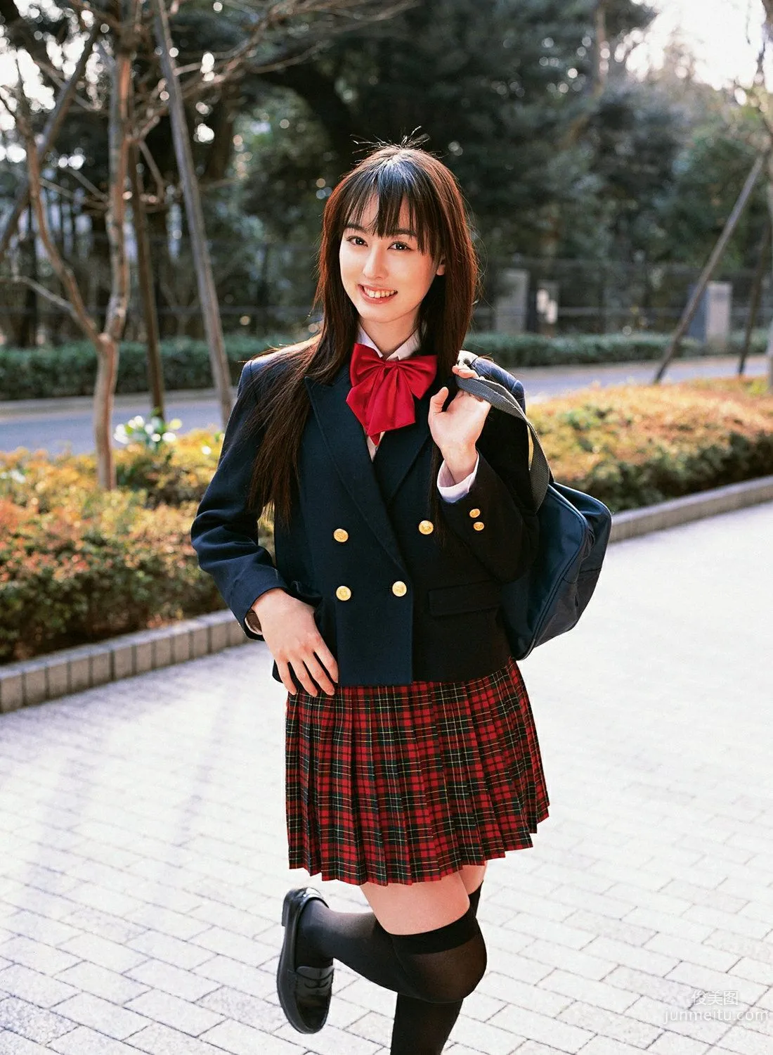 秋山莉奈《キミの素颜こつそりのぞいちやいま？？？た》写真集 [YS Web] Vol.207