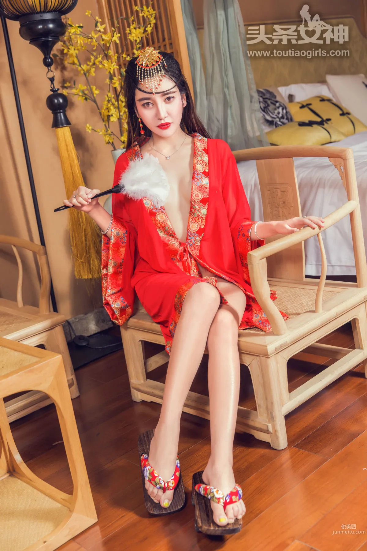 李梓熙《SSS级熟女》 [头条女神] 写真集