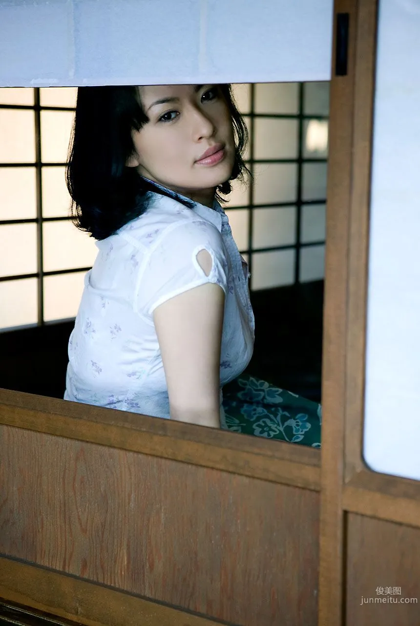 鈴木砂羽 Sawa Suzuki 《Back Brush》 [Image.tv] 写真集
