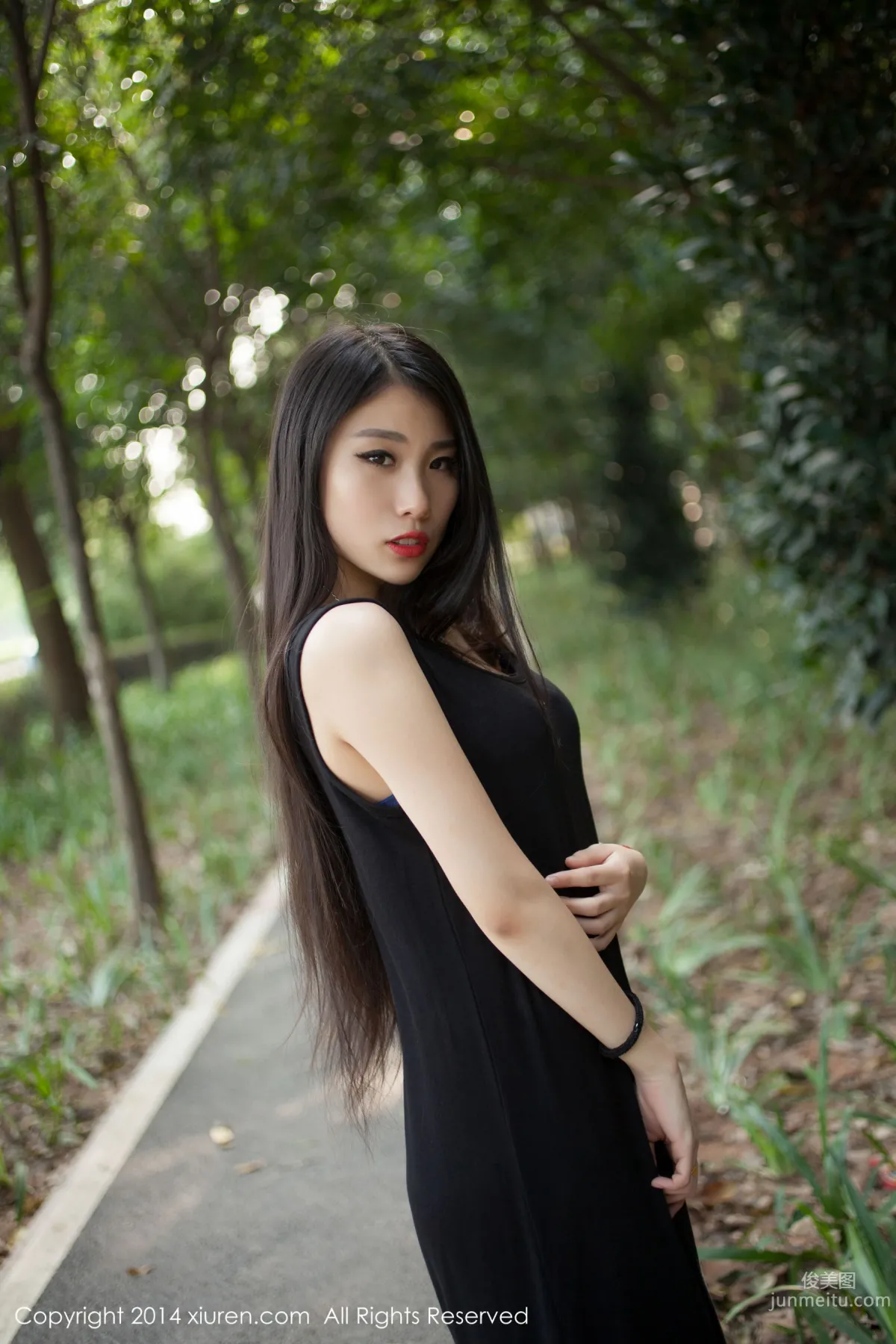 无敌美臀妹子战姝羽Zina [秀人网XiuRen] No.169 写真集