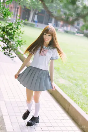 赵奶莹《奶莹小花园》 [Kimoe激萌文化] KIM015 写真集