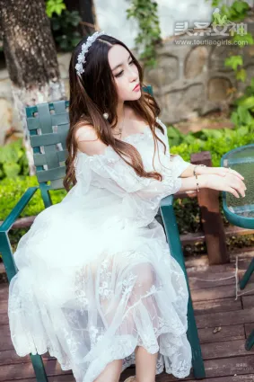李梓熙《花花仙子》 [头条女神] 写真集