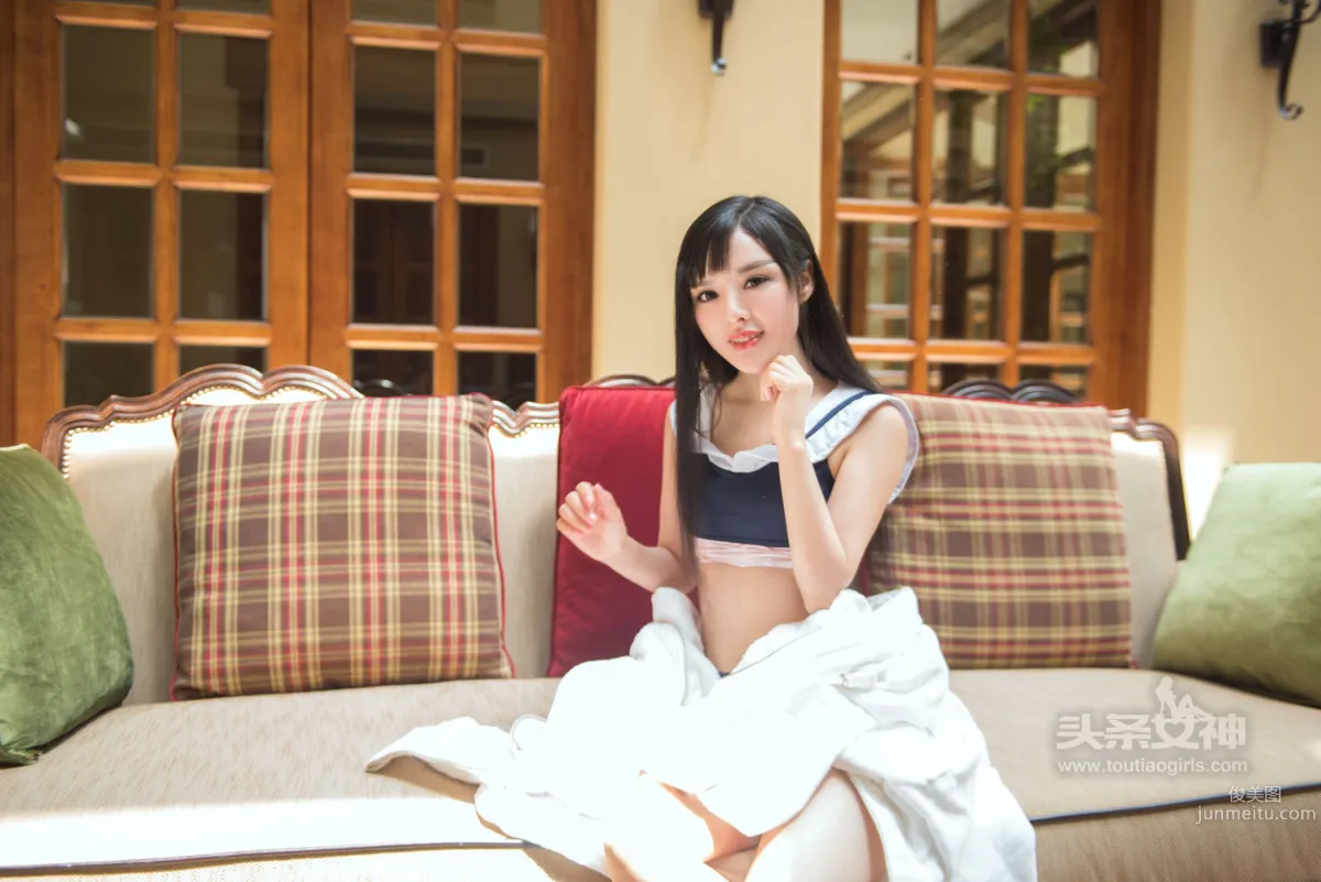 周熙妍《学生服幻想萝莉》 [头条女神] 写真集