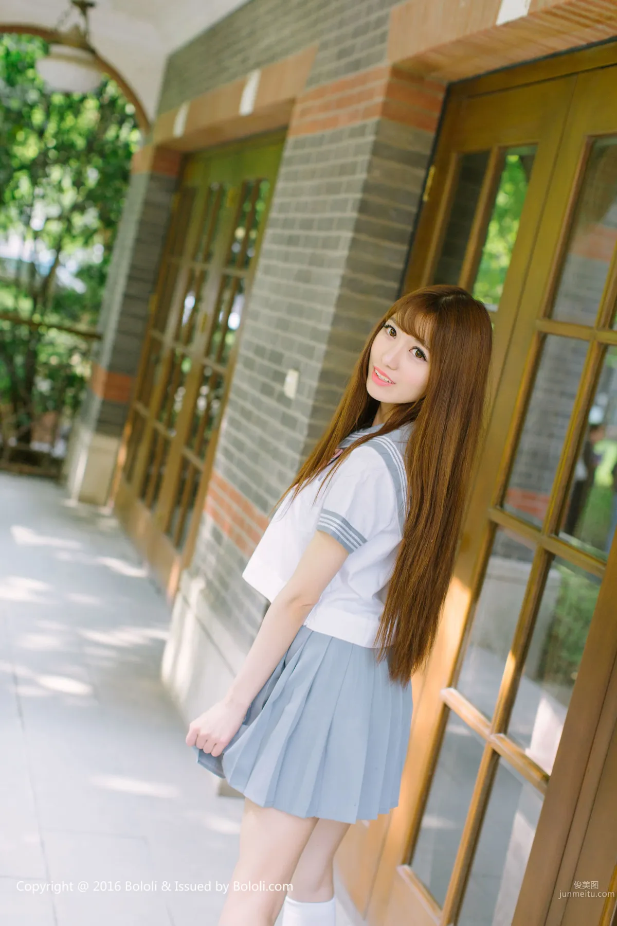 赵奶莹《奶莹小花园》 [Kimoe激萌文化] KIM015 写真集