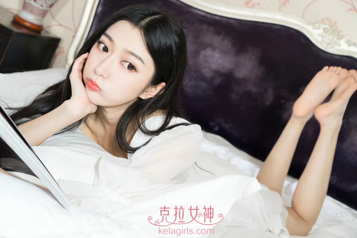 小新《云空漫步》 [克拉女神] 写真集