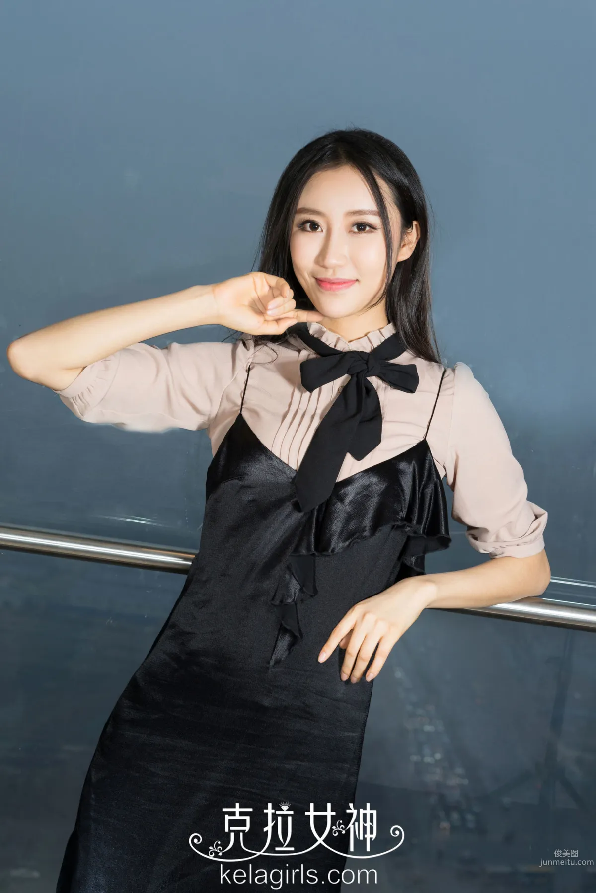 梦珊《公子的贴身校花》 [克拉女神] 写真集