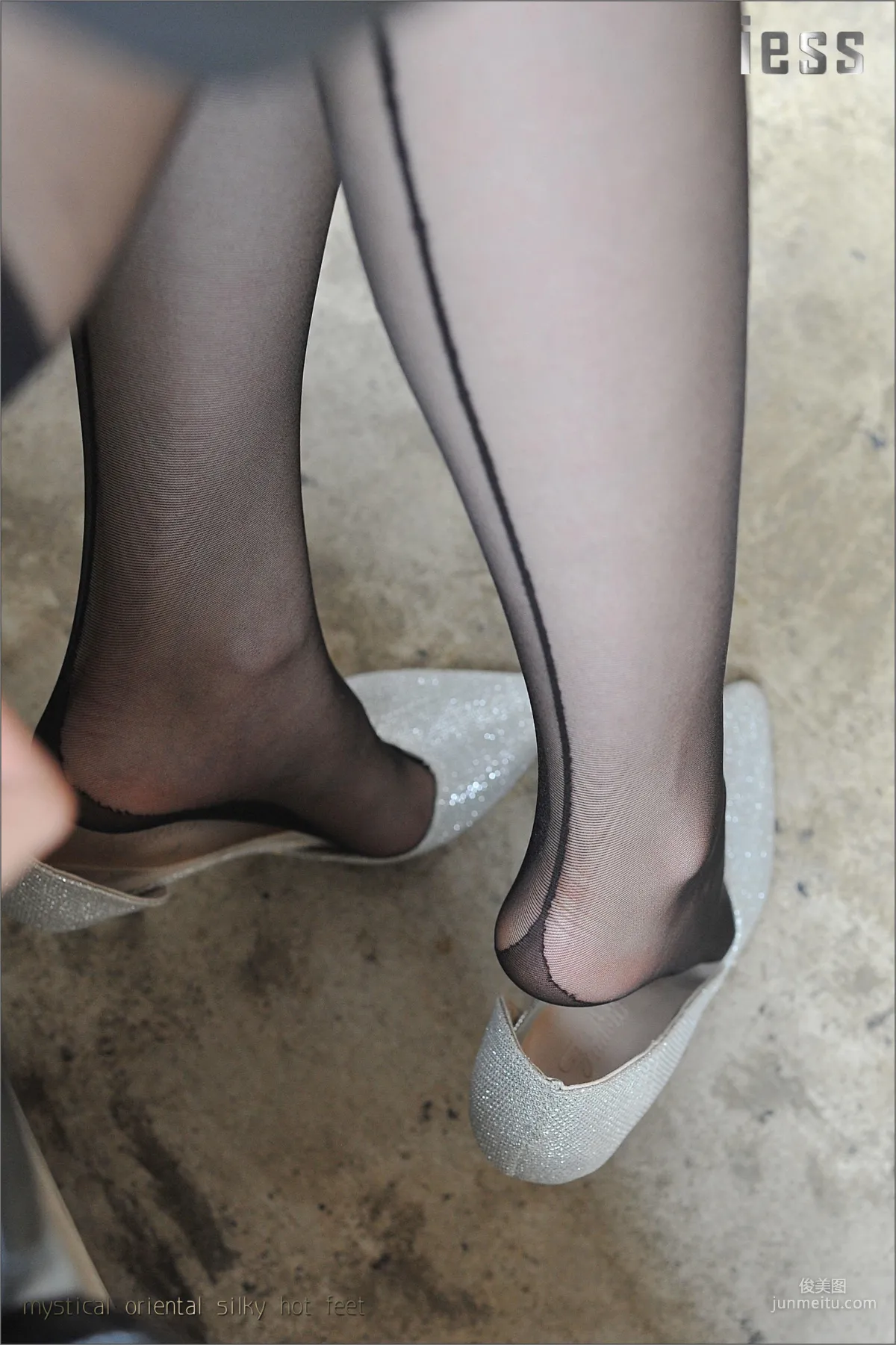 丝足便当023 佳佳 《女神来了》[IESS异思趣向] 写真集