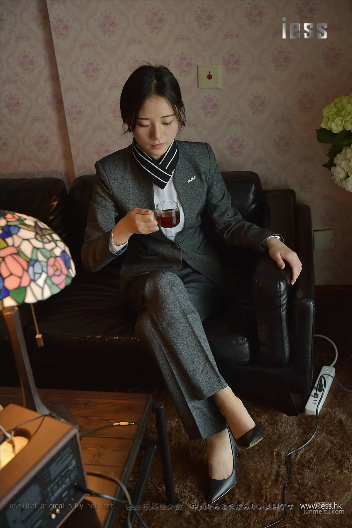 丝足便当114 小六 《小六的长裤短丝》[IESS异思趣向] 写真集