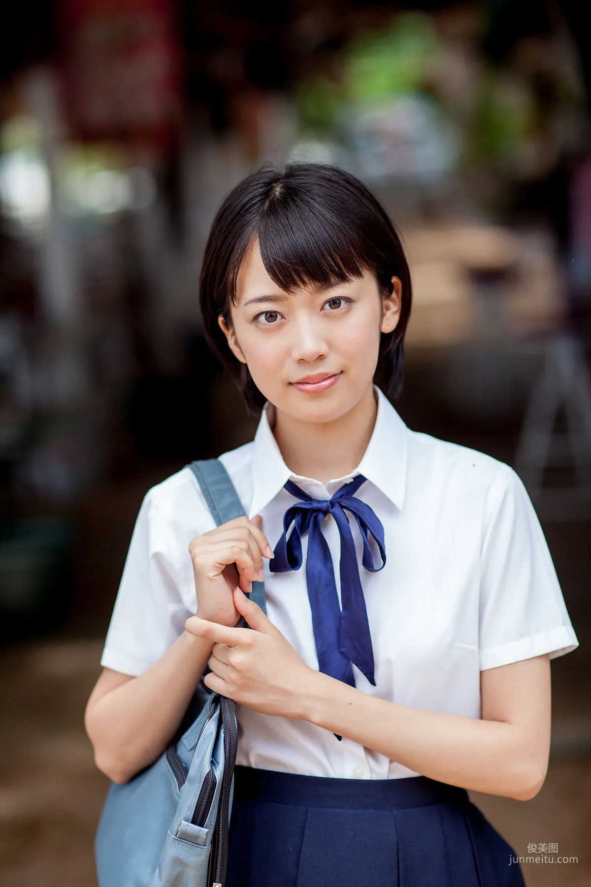 西野小春《海边校服+高叉泳装》 [Minisuka.tv] 写真集