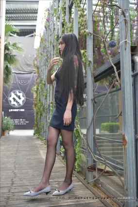 丝足便当110 潇潇 《户外黑丝平底鞋》[IESS异思趣向] 写真集