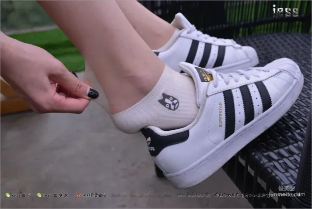 丝足便当172 圆叔叔 《丝袜棉袜贝壳头》双十一特辑_[IESS异思趣向] 写真集