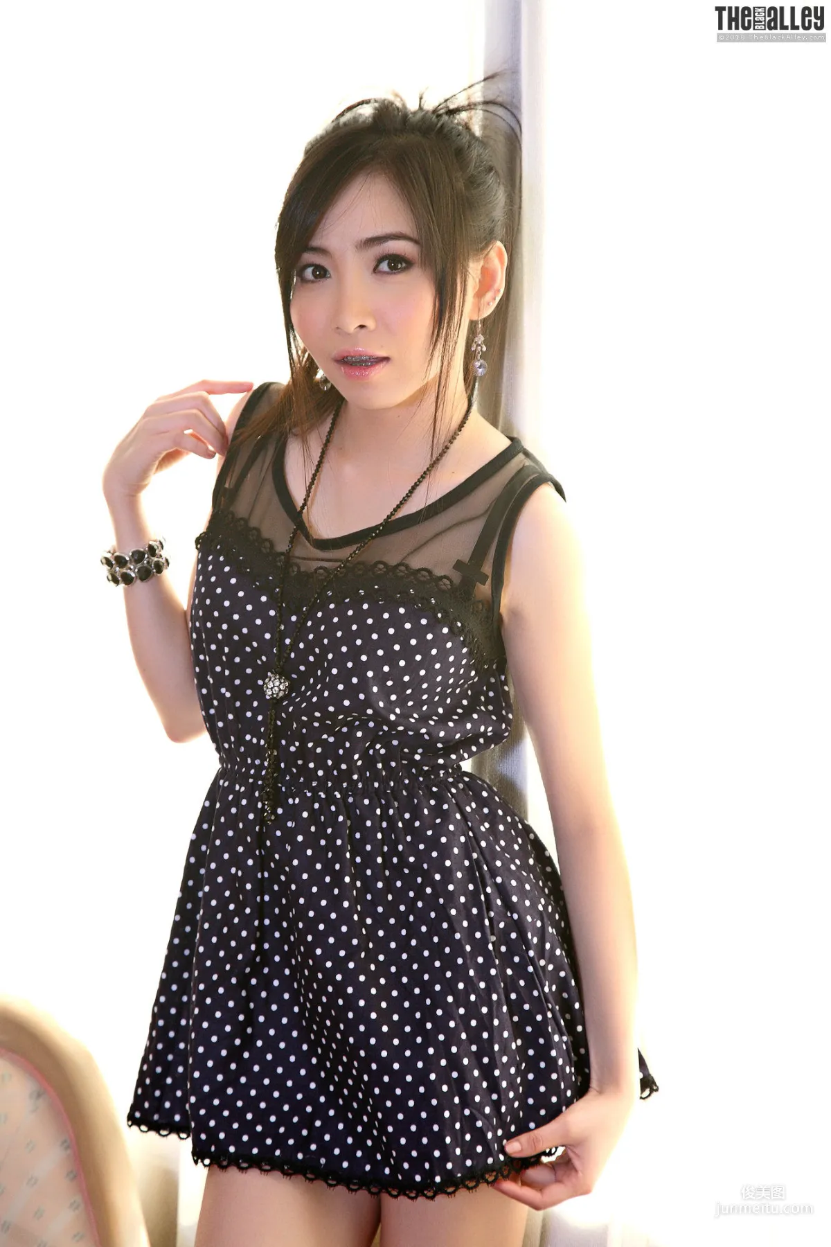 Alena 01《迷人的小妖精》 [The Black Alley] 写真集