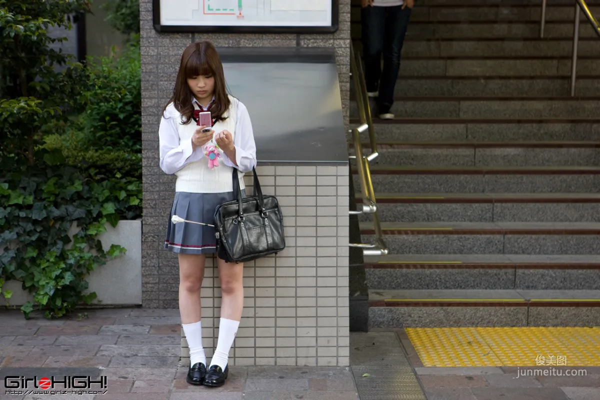 [Girlz-High] Side-B095 Iroha 写真集