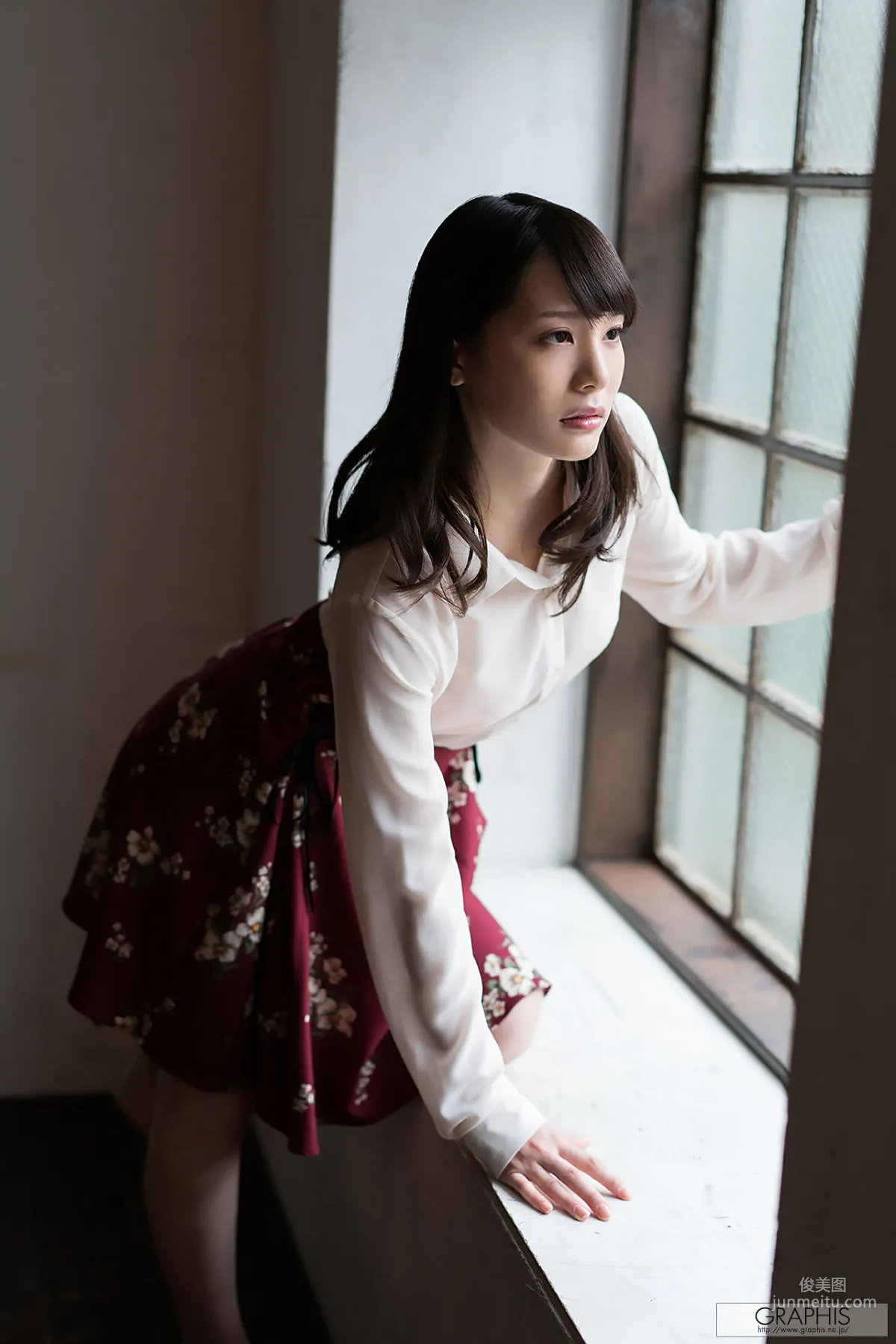 鈴村あいり/铃村爱里《Sexually Attractive》 [Graphis] Gals 写真集